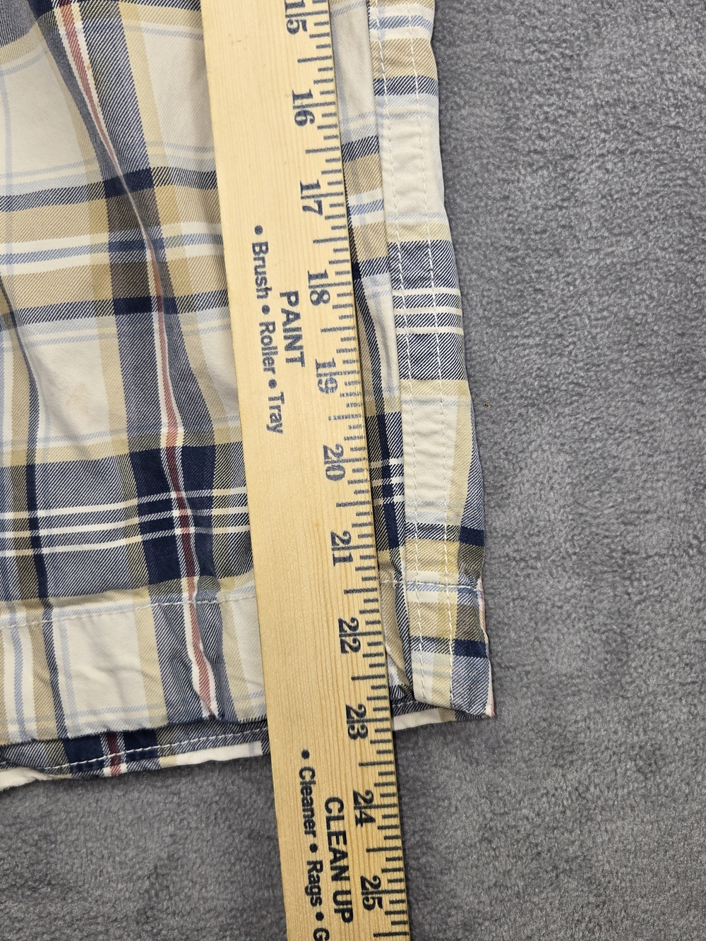 Abercrombie & Fitch Men's Plaid Cargo Shorts - Cream, Blue & Tan - Picture 7 of 10